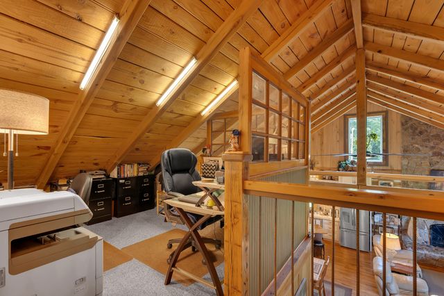 990 Bugscuffle Rd, Wartrace, TN 37183