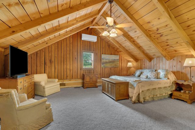 990 Bugscuffle Rd, Wartrace, TN 37183