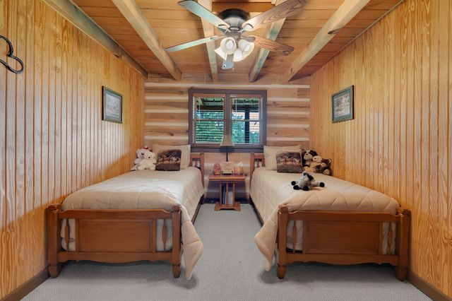 990 Bugscuffle Rd, Wartrace, TN 37183