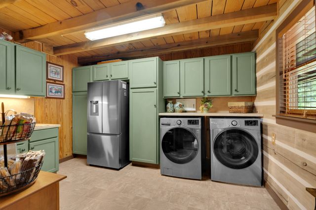 990 Bugscuffle Rd, Wartrace, TN 37183