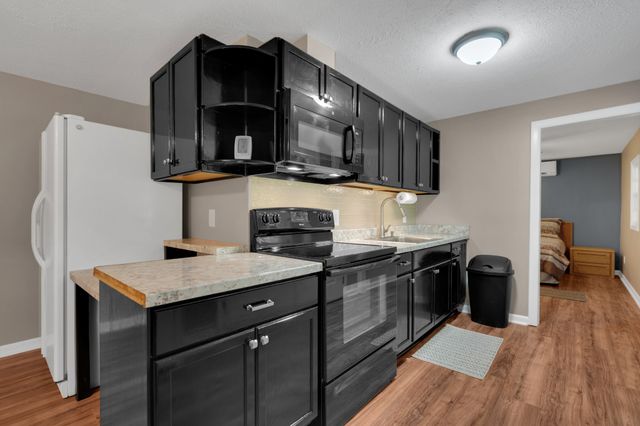 990 Bugscuffle Rd, Wartrace, TN 37183