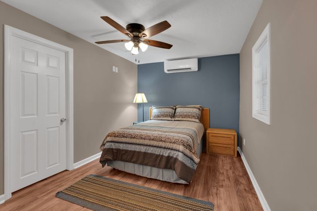 990 Bugscuffle Rd, Wartrace, TN 37183
