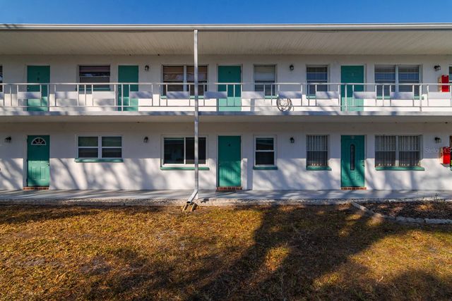 5850 21ST STREET N 4, St Petersburg, FL 33714