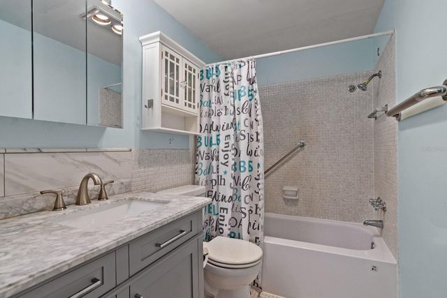 5850 21ST STREET N 4, St Petersburg, FL 33714