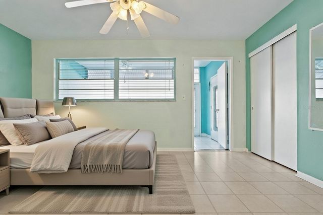 5850 21ST STREET N 4, St Petersburg, FL 33714