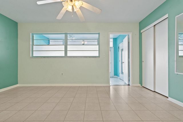 5850 21ST STREET N 4, St Petersburg, FL 33714