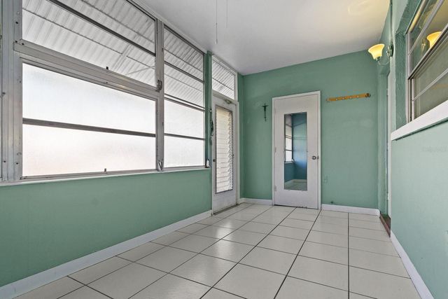 5850 21ST STREET N 4, St Petersburg, FL 33714