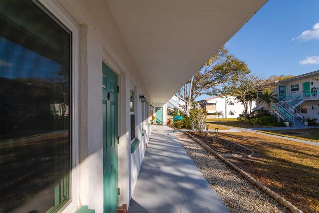 5850 21ST STREET N 4, St Petersburg, FL 33714