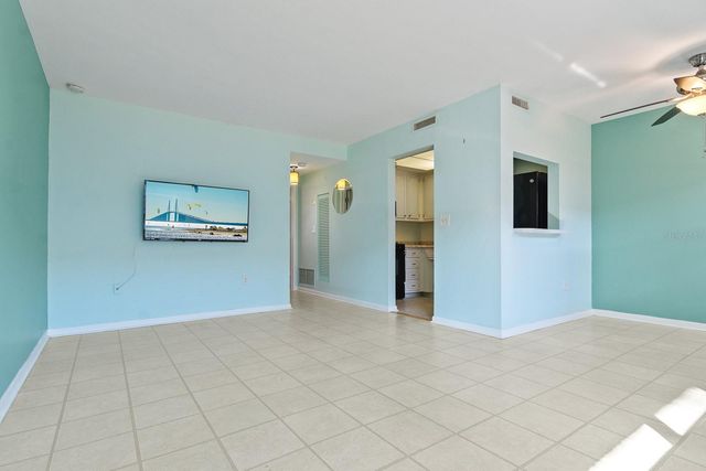 5850 21ST STREET N 4, St Petersburg, FL 33714