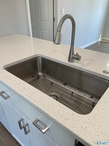 400 W Lee Street, Athens, AL 35611