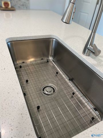 400 W Lee Street, Athens, AL 35611