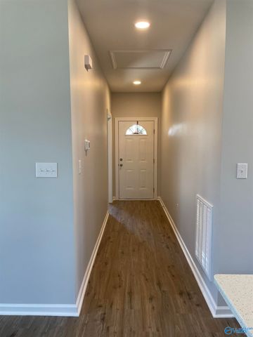 400 W Lee Street, Athens, AL 35611