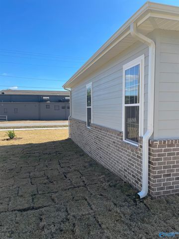 400 W Lee Street, Athens, AL 35611