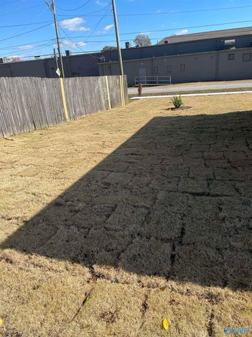 400 W Lee Street, Athens, AL 35611