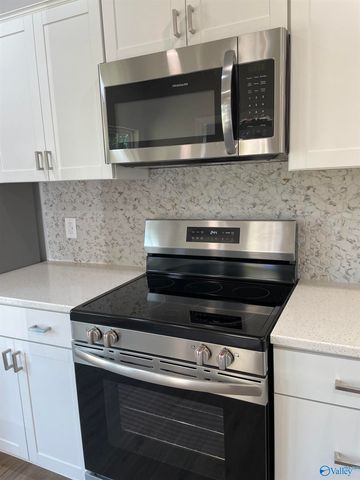 400 W Lee Street, Athens, AL 35611