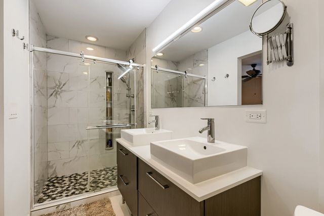 4647 N Kenmore Avenue B, Chicago, IL 60640