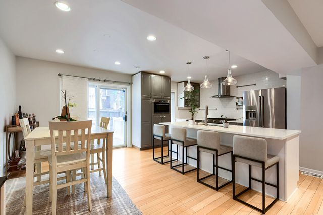 4647 N Kenmore Avenue B, Chicago, IL 60640