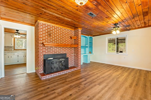 154 Eastanollee Road, Eastanollee, GA 30538