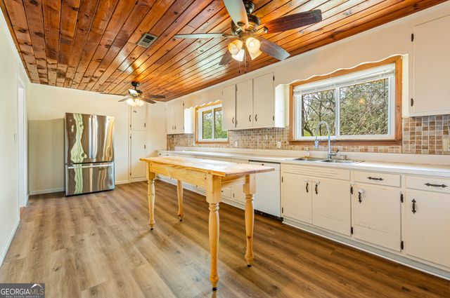 154 Eastanollee Road, Eastanollee, GA 30538