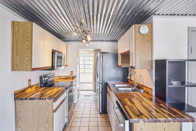 17016 HILLCREST VIEW DRIVE, Montverde, FL 34756