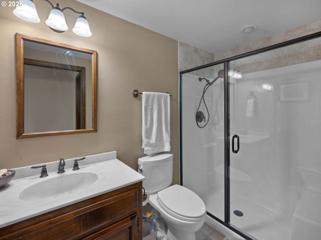 10647 Nw BROOKS Rd, Portland, OR 97231