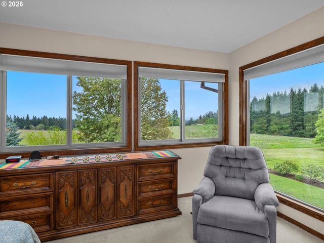 10647 Nw BROOKS Rd, Portland, OR 97231