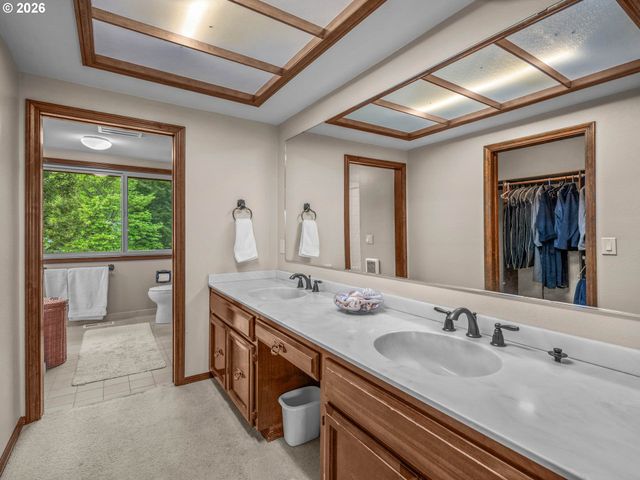 10647 Nw BROOKS Rd, Portland, OR 97231