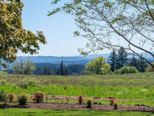 10647 Nw BROOKS Rd, Portland, OR 97231