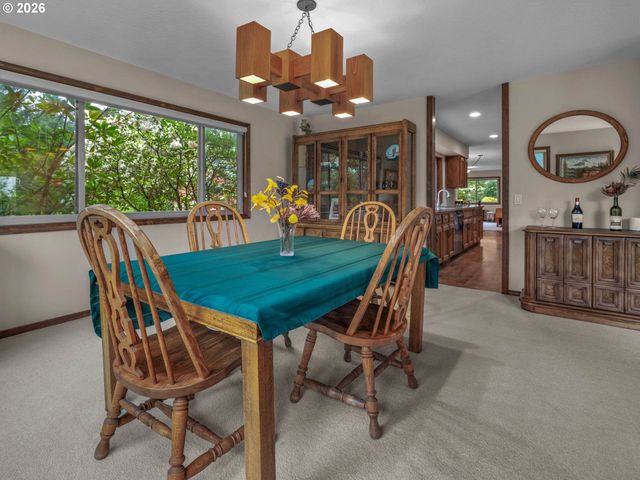 10647 Nw BROOKS Rd, Portland, OR 97231