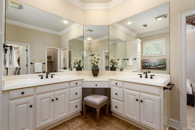 61 QUERCUS Circle, Little Rock, AR 72223