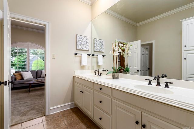 61 QUERCUS Circle, Little Rock, AR 72223