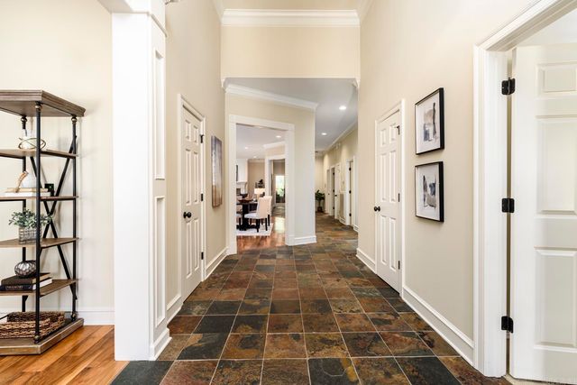 61 QUERCUS Circle, Little Rock, AR 72223