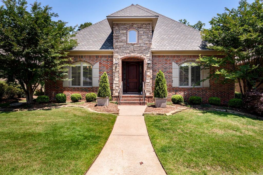 61 QUERCUS Circle, Little Rock, AR 72223