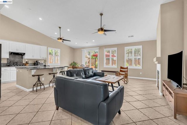 692 Canmore Ct, Brentwood, CA 94513