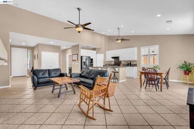 692 Canmore Ct, Brentwood, CA 94513