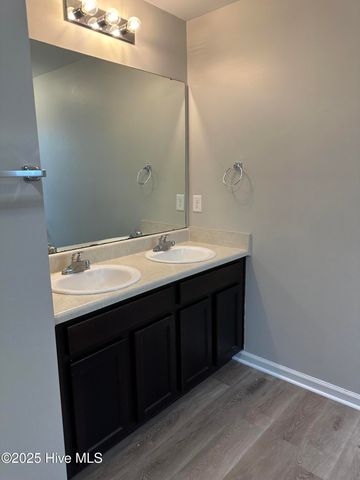 838 Wheatmill Lane, Jacksonville, NC 28546