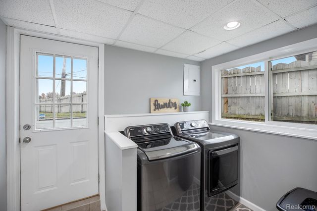 43752 Goldberg Drive, Sterling Heights, MI 48313