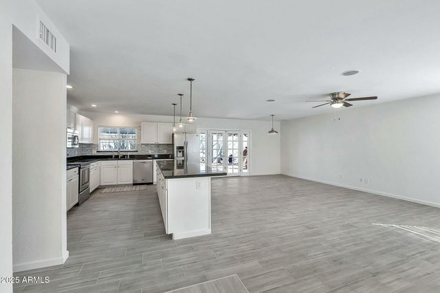 3922 E DAHLIA Drive, Phoenix, AZ 85032