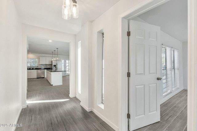 3922 E DAHLIA Drive, Phoenix, AZ 85032