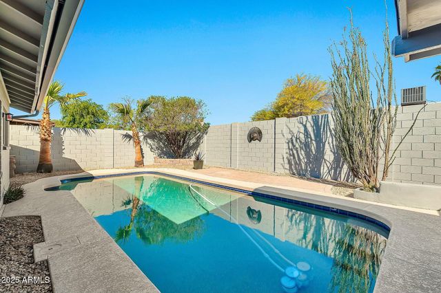 3922 E DAHLIA Drive, Phoenix, AZ 85032