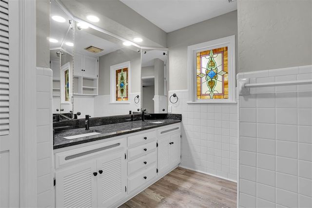 304 NW 35th St, Lawton, OK 73505