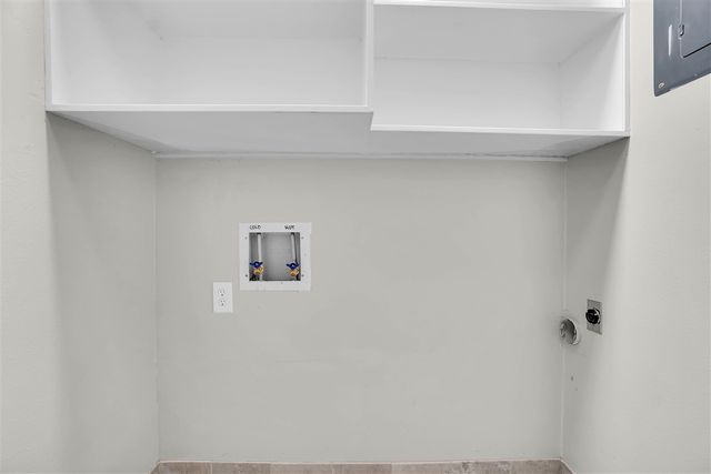 304 NW 35th St, Lawton, OK 73505