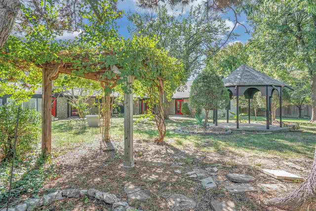 304 NW 35th St, Lawton, OK 73505