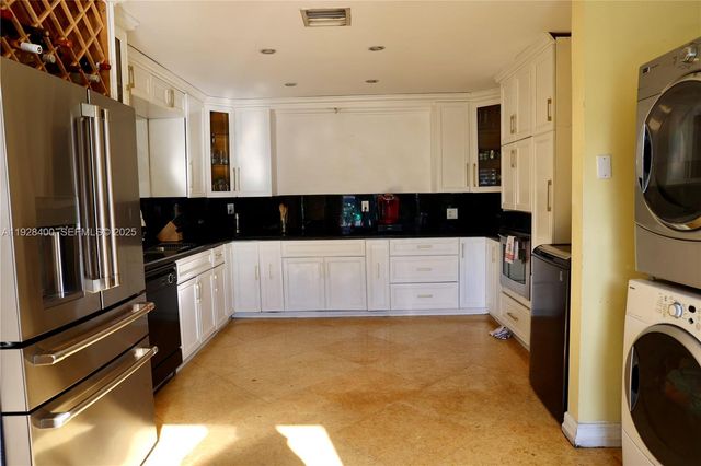 11049 SW 152nd Ct, Miami, FL 33196