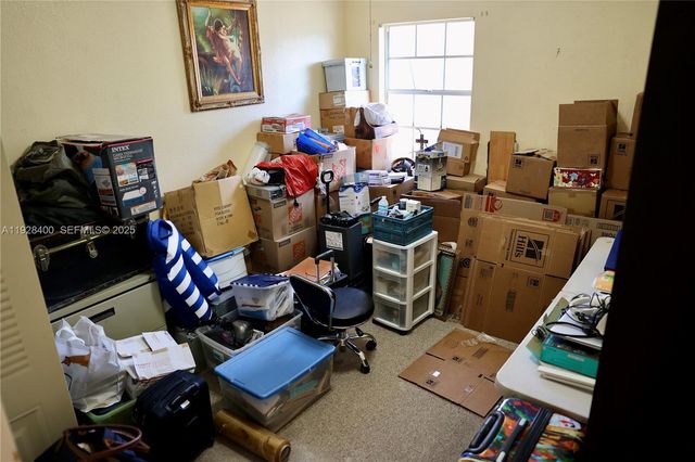 11049 SW 152nd Ct, Miami, FL 33196