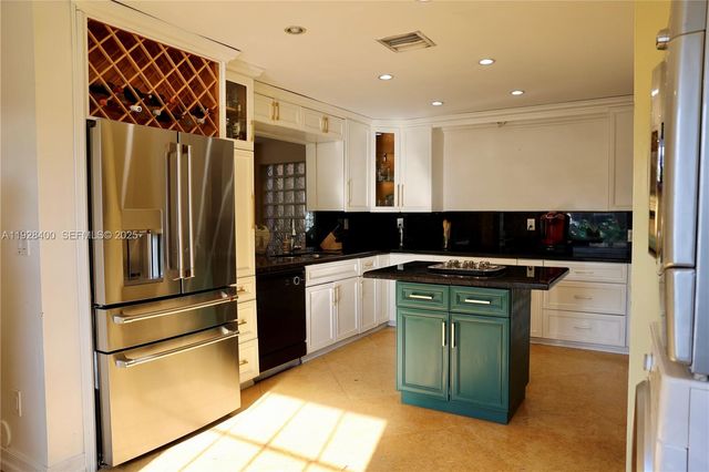 11049 SW 152nd Ct, Miami, FL 33196