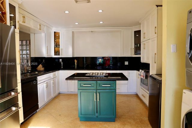 11049 SW 152nd Ct, Miami, FL 33196