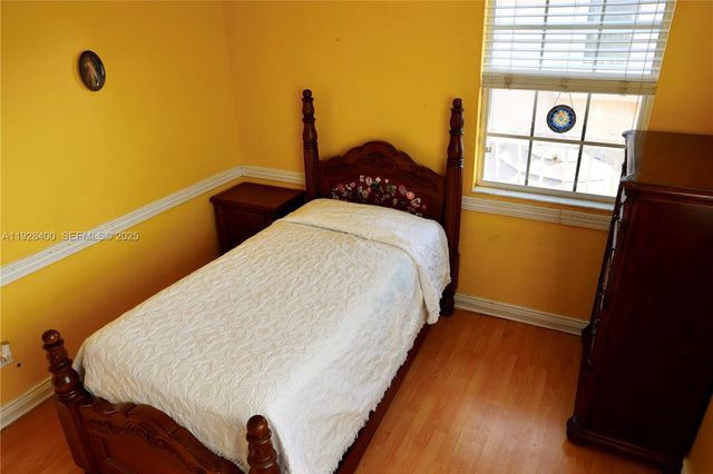 11049 SW 152nd Ct, Miami, FL 33196