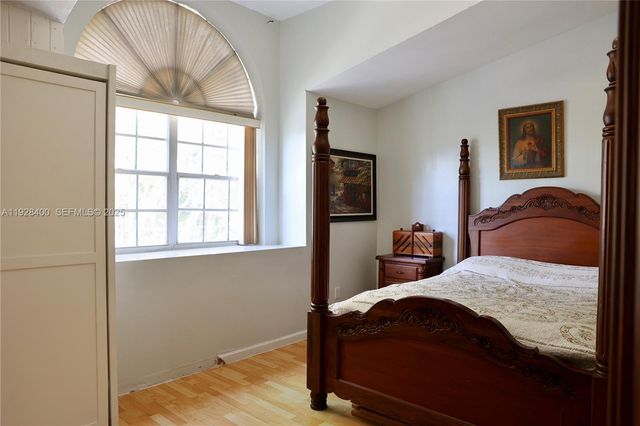 11049 SW 152nd Ct, Miami, FL 33196