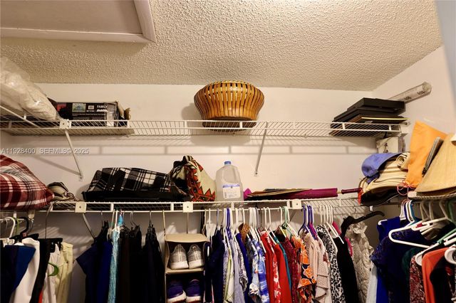 11049 SW 152nd Ct, Miami, FL 33196